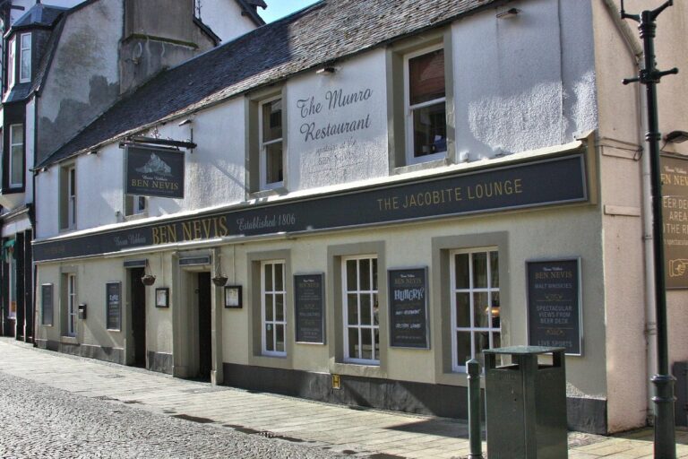 ben nevis bar and restaurant 768x512