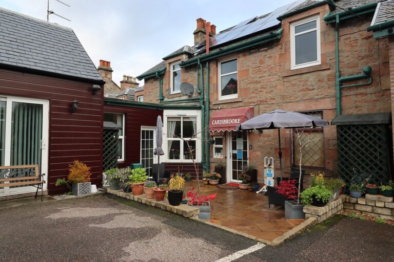 carisbrooke guest house 768x512