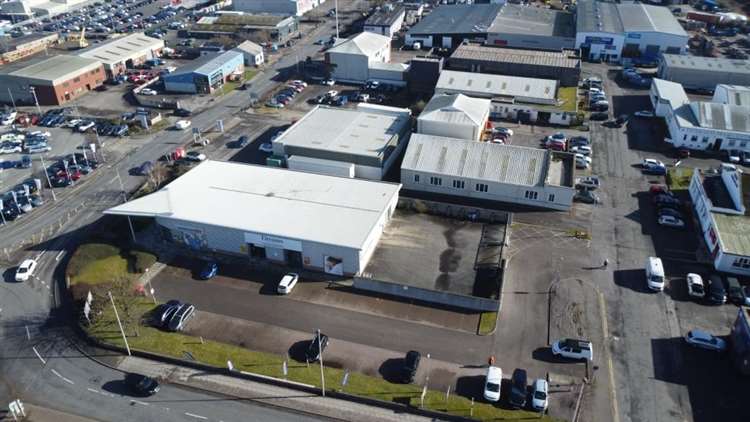 FIZE295NQNMJHUTKNLWR