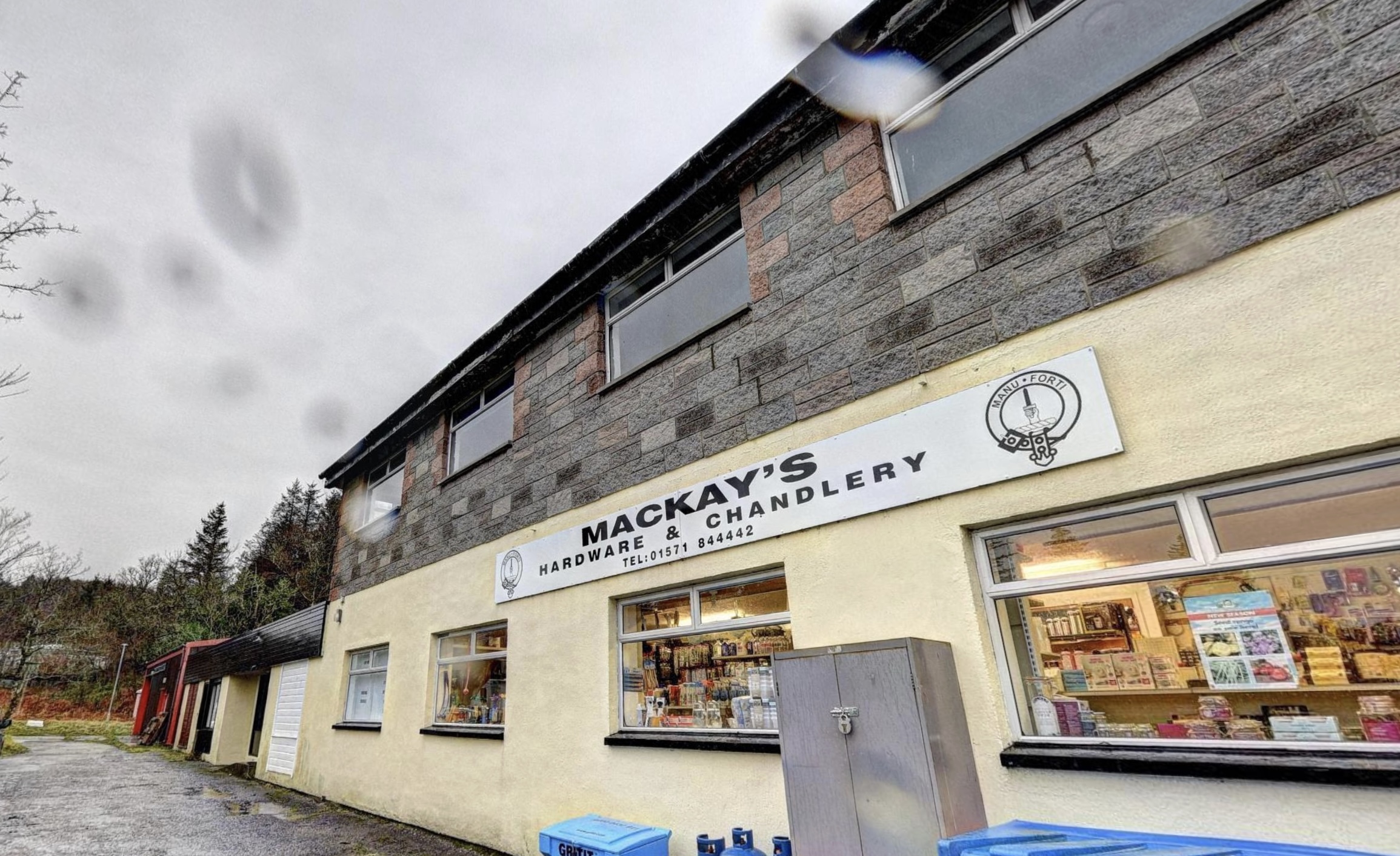 Mackay's Hardware Highland Guide